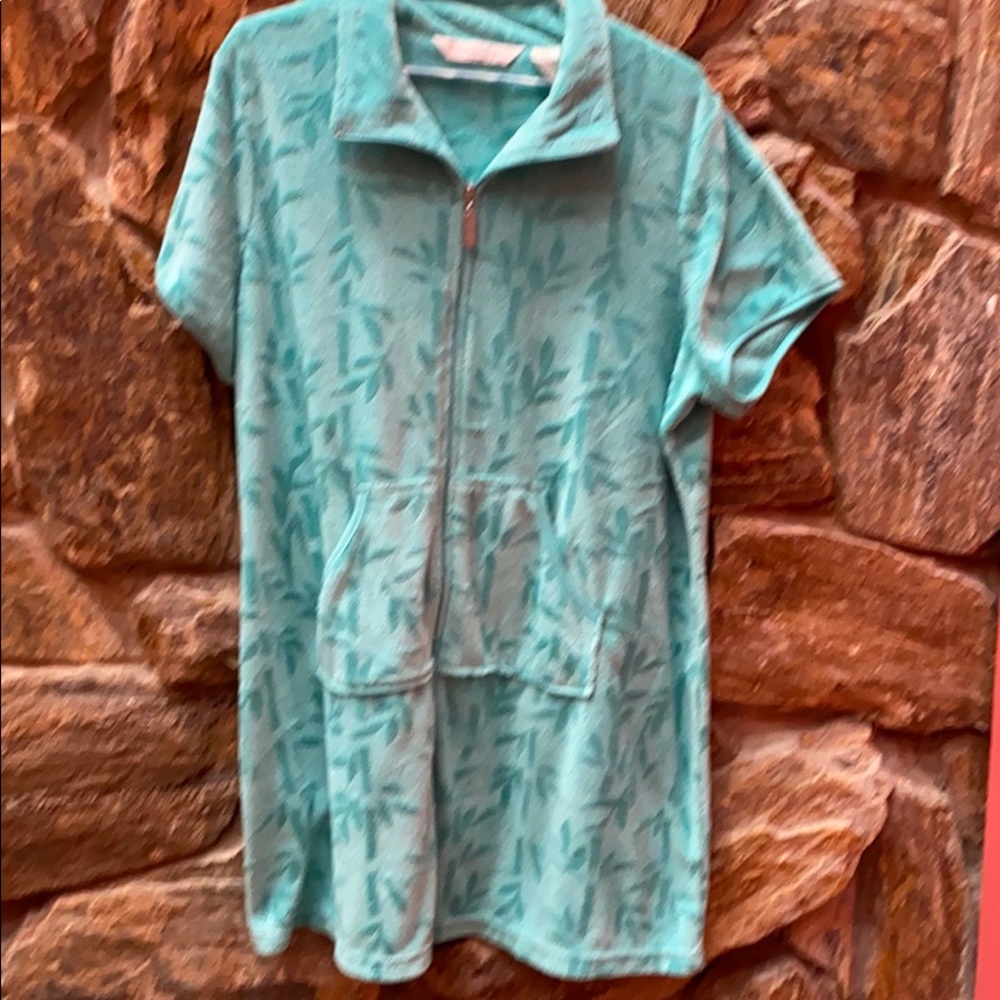Ladies robe